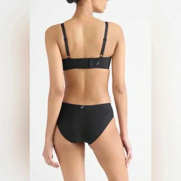 Knix WingWoman Black Wireless  Contour Bra Size 8+ - Picture 3 of 8